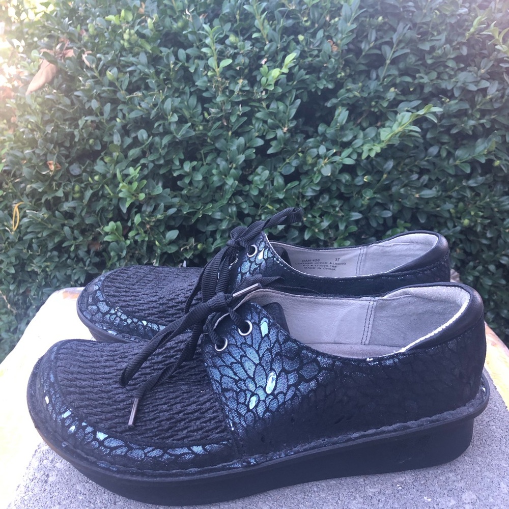 Alegria Dan-458 Women’s Black Iridescent Lace-Up Shoes Size 37/6.5US